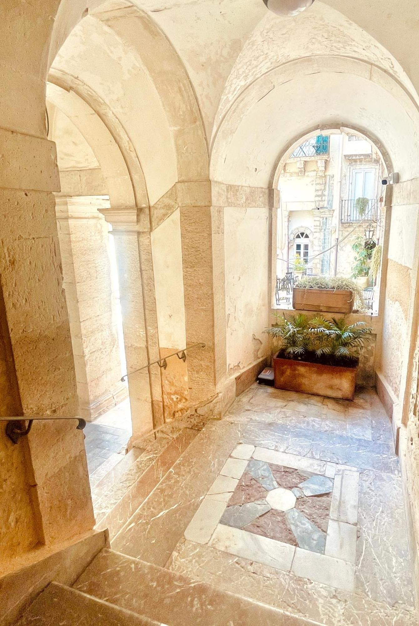 Loggiato Verga Luxury By Bed&bros Apartament